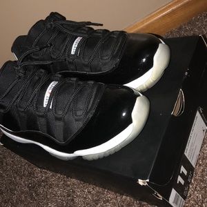 Jordan 11’s retro low infrared